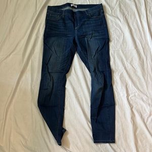 Dark wash Cello skinny jeggings